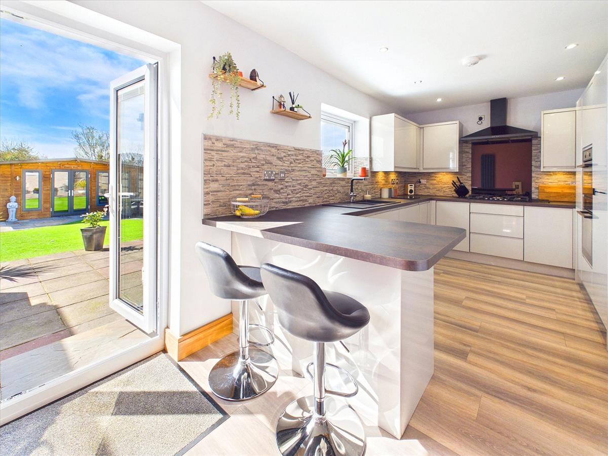 Property Image e8cd5cb2-0211-49c7-9e75-43dc6ebb65f2