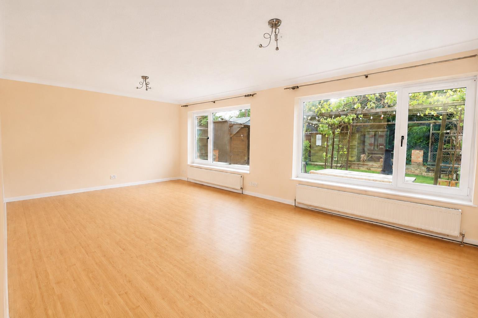 Property Image e8d01b08-dd42-4d43-baec-cb5aa1c936f1