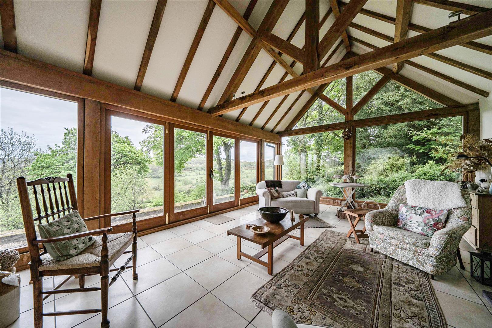 Property Image e8d11a43-ac07-48dd-903a-30324775e198