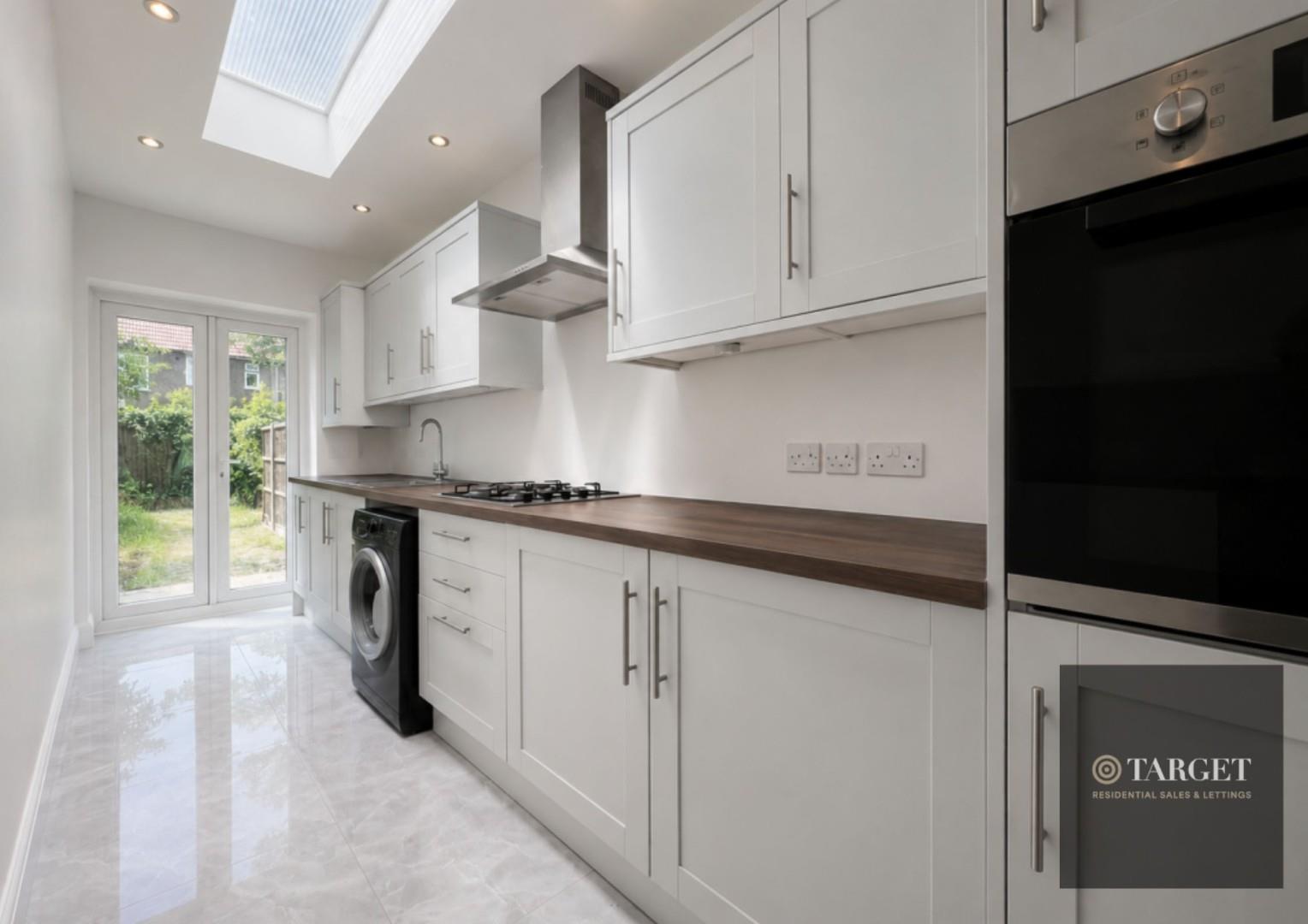 Property Image e8d64fb5-e32a-4bb1-8775-f3f0c165cc1f
