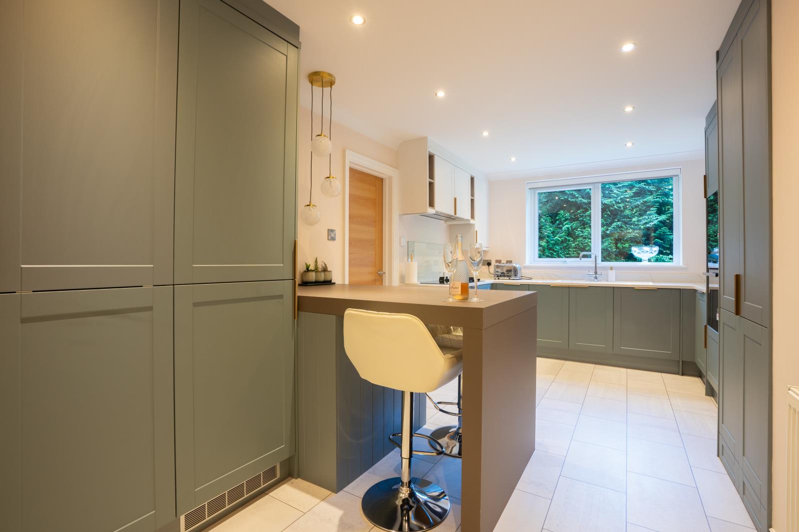 Property Image e8ddc012-0df2-45bf-bf9f-fe3c166a7137