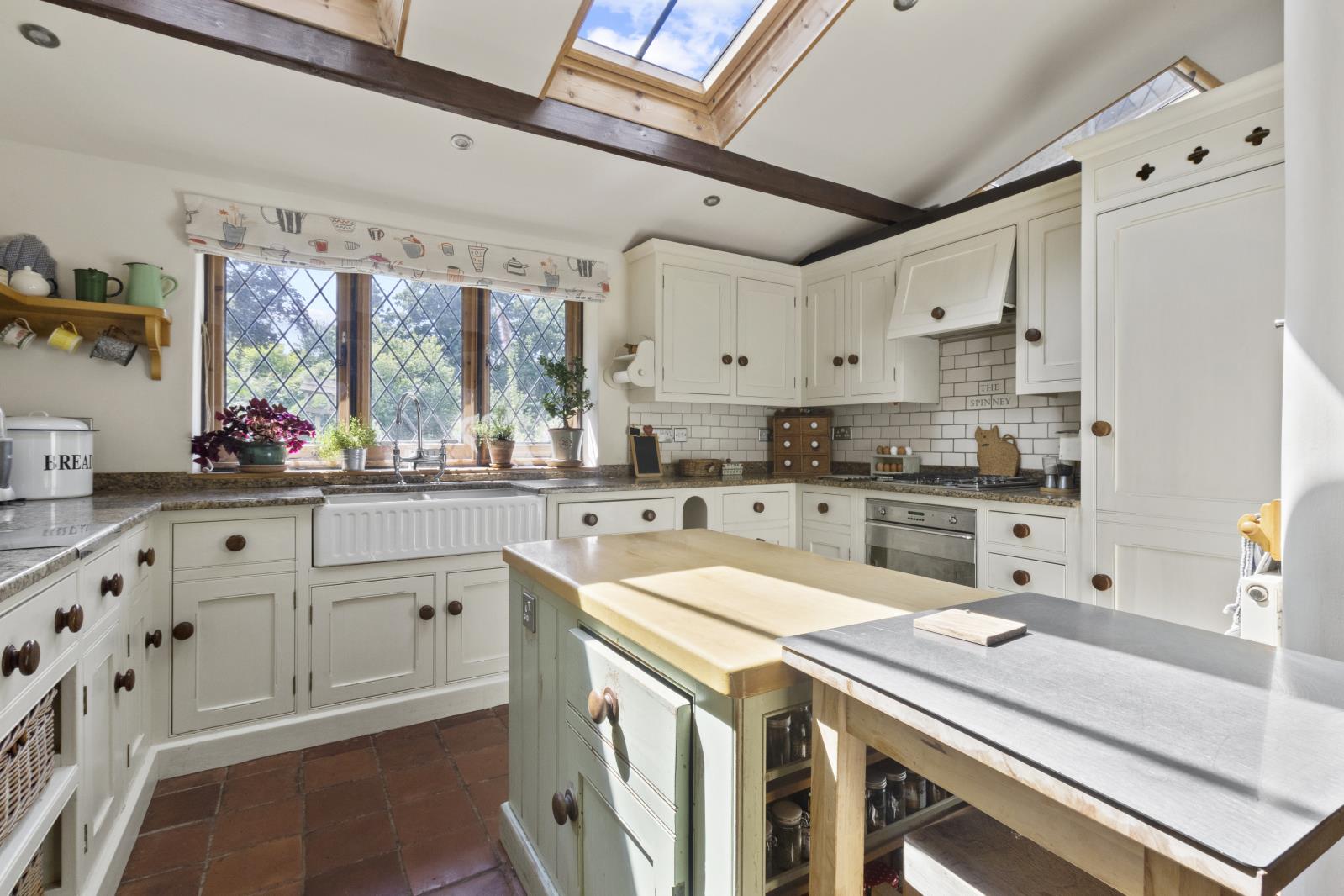 Property Image e8f1a5ba-587b-4c18-8a6d-20e537ec99fc