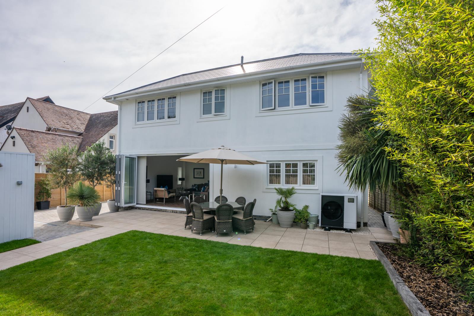 Property Image e8fecae0-9d3a-4613-8ab0-389ff165f79b