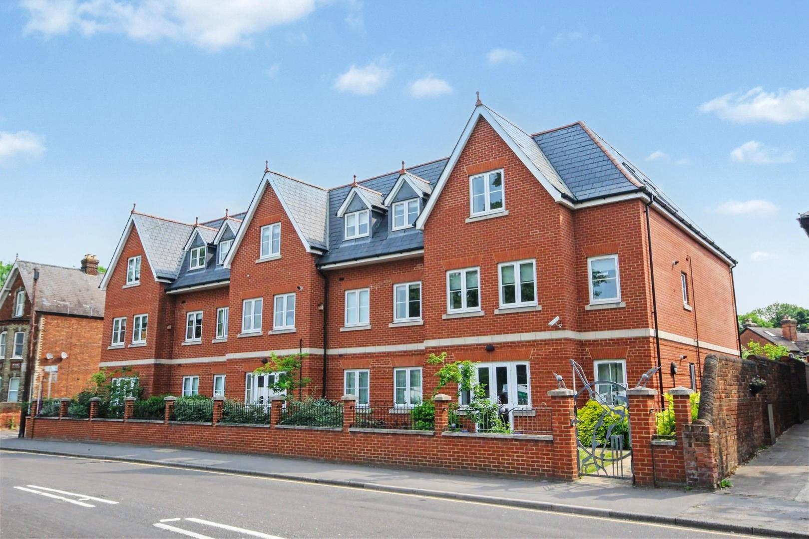 Property Image e905af22-5107-40b5-a68e-960f2d5b3a86