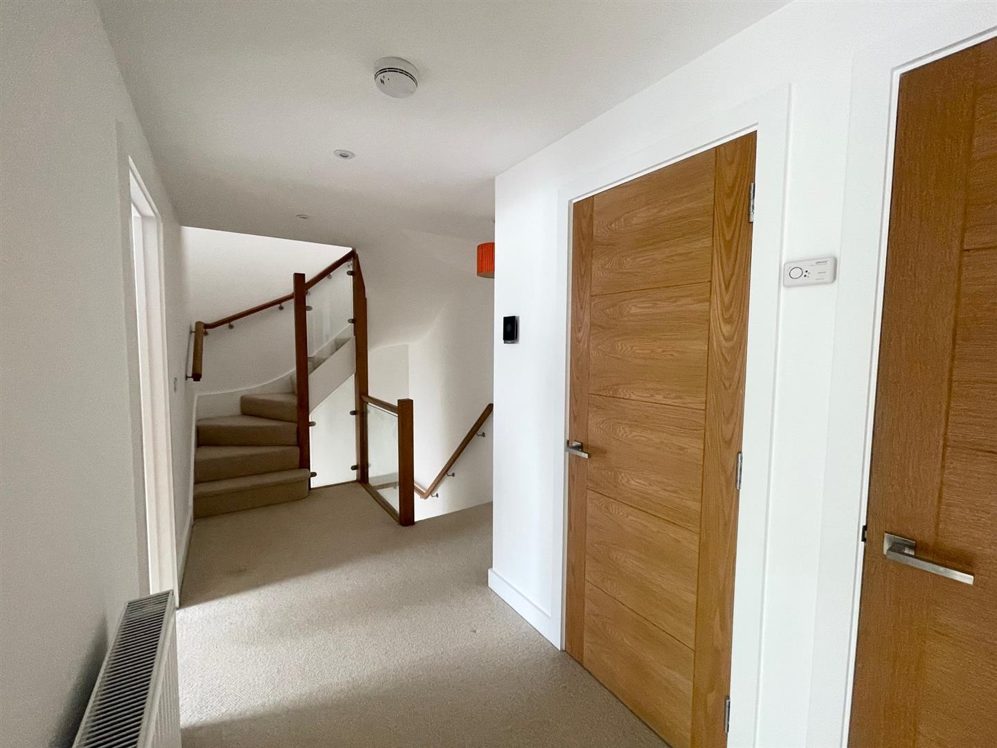 Property Image e91def30-0018-4429-bf2e-a3843a779b51