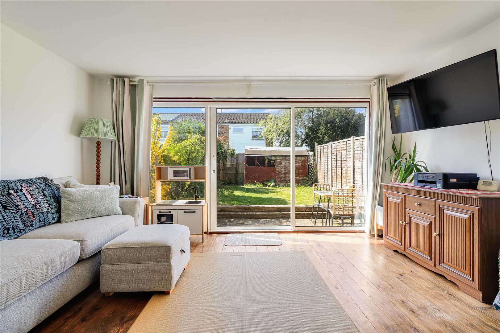 Property Image e92b0ca9-fd42-49ac-bfeb-c339423231b3