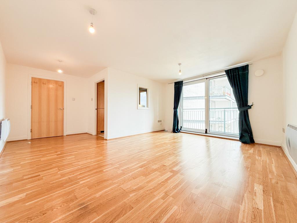 Property Image e9332f74-4d80-4263-b47d-15ef0abd977a