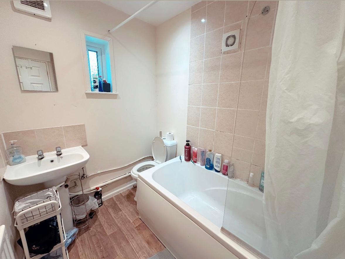 Property Image e93c9b76-724a-412f-b478-1aa5a41116e4