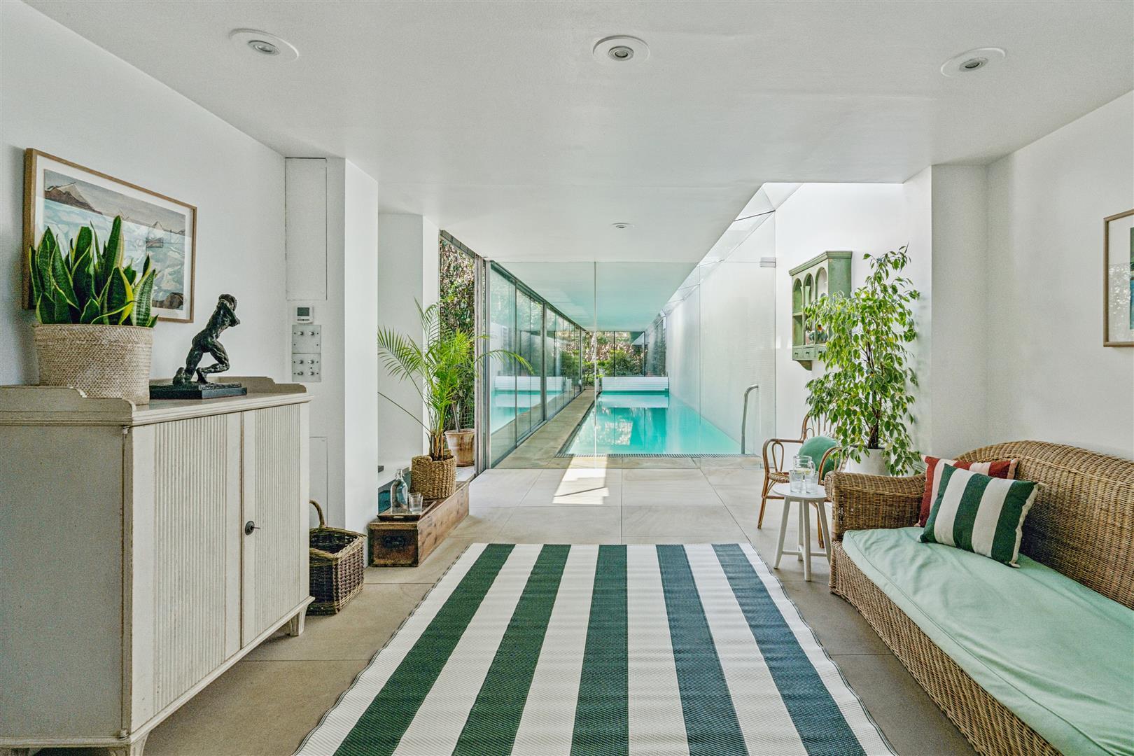 Property Image e93de835-13e3-4c25-9609-584889042696