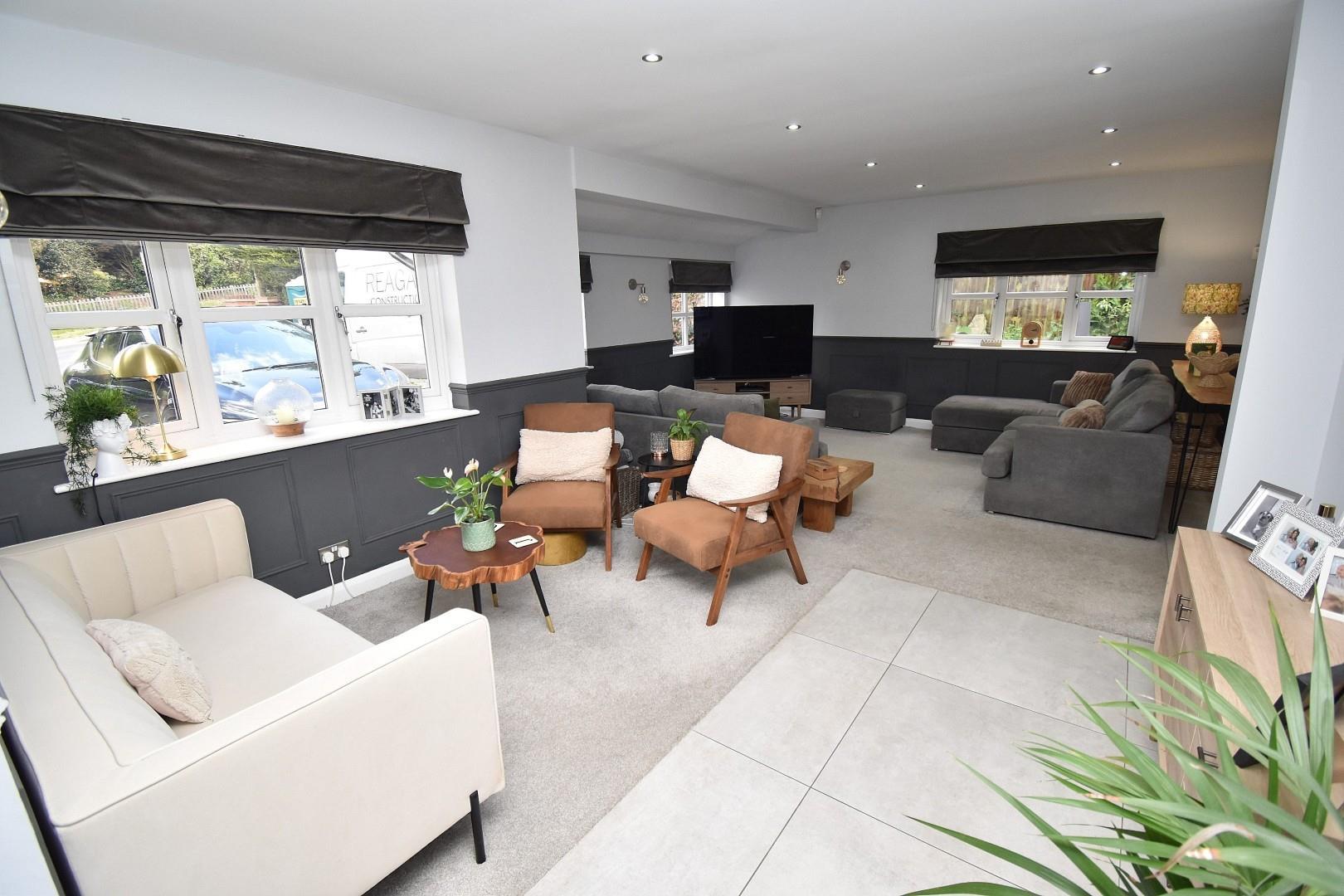 Property Image e94263f8-1e29-462f-8aef-4f9a67683e41