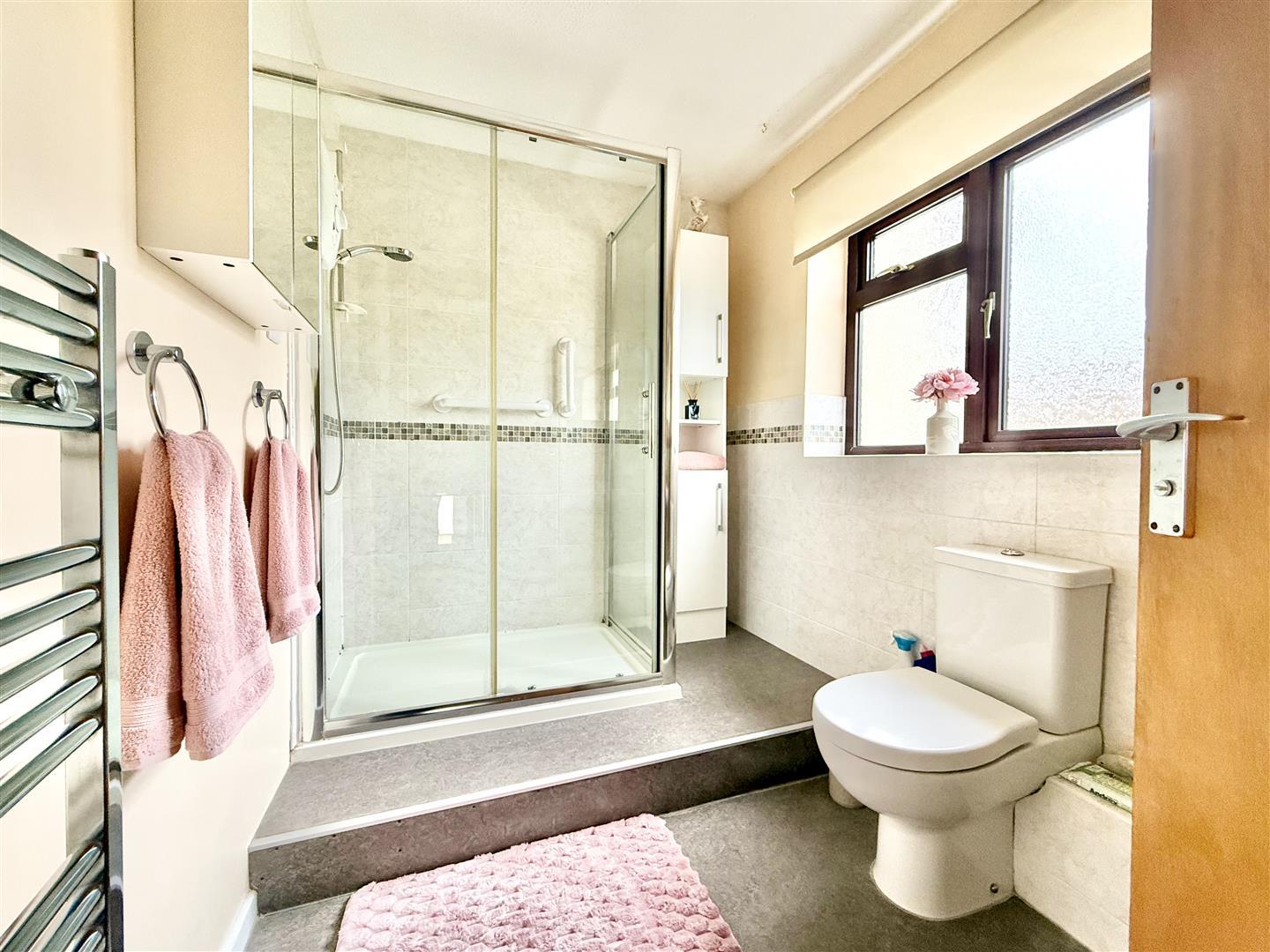 Property Image e94fdd26-caff-41a6-8636-fd925f000e6f