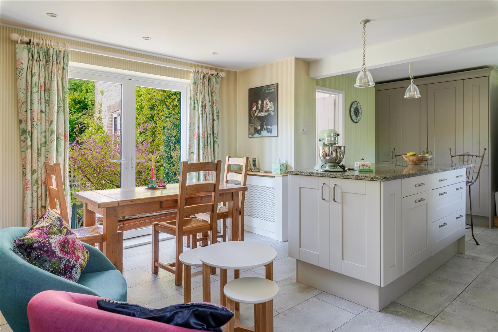 Property Image e95f4c8b-5847-4fee-a4c6-452904079472