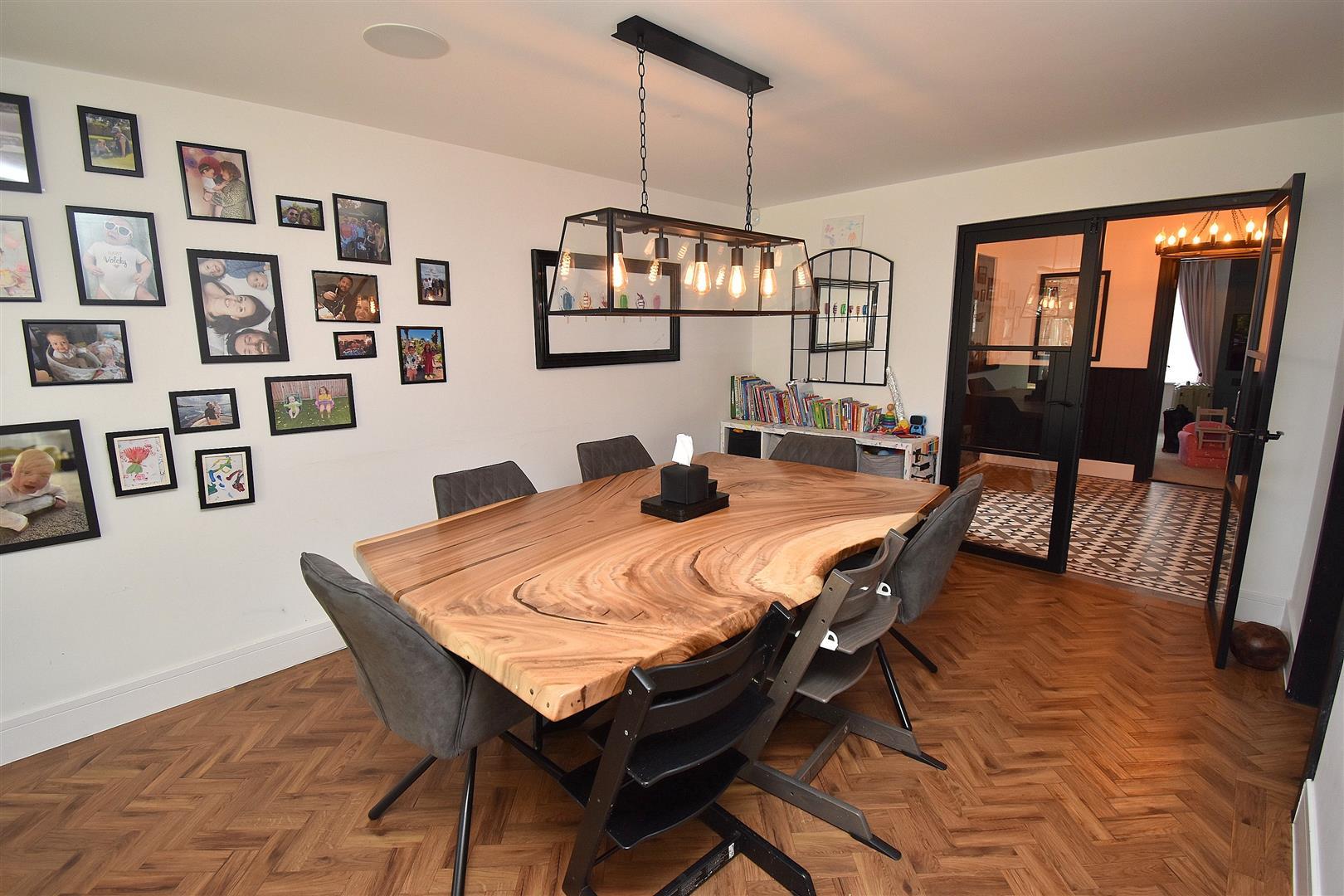 Property Image e9729e53-1d74-43d8-bd4c-12af4f139793