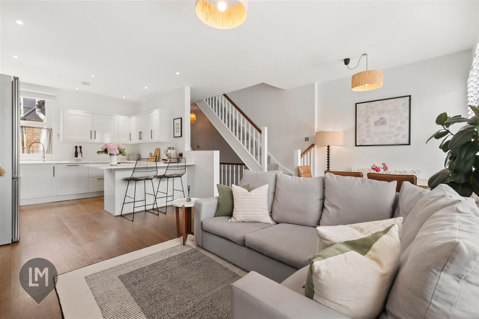 Property Image e975e6d8-4874-420d-8f9c-5c8ad3b621cc