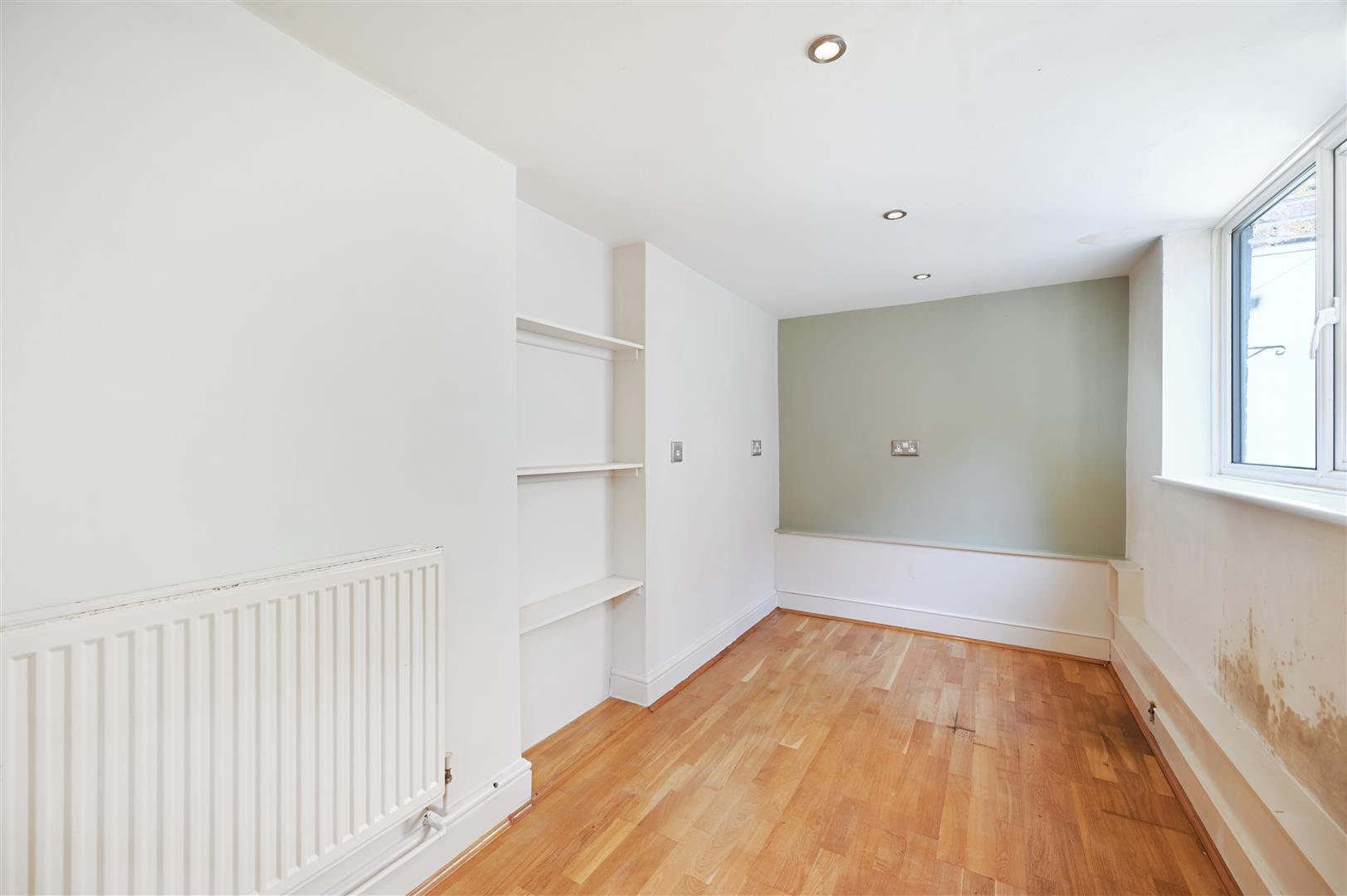 Property Image e9843889-56d7-483f-ac3c-3099208c61cb
