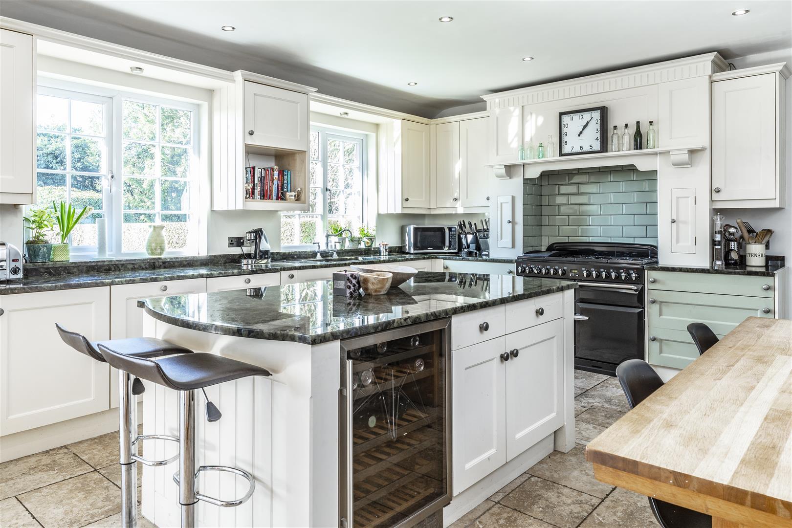 Property Image e9866566-72f0-4b0d-8324-000197f25e74
