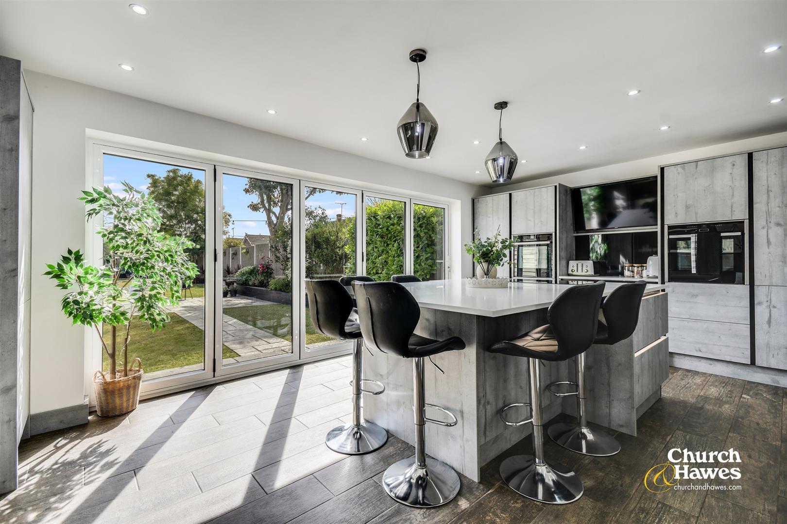 Property Image e98a8332-8329-44e1-9d81-89d0569fee75