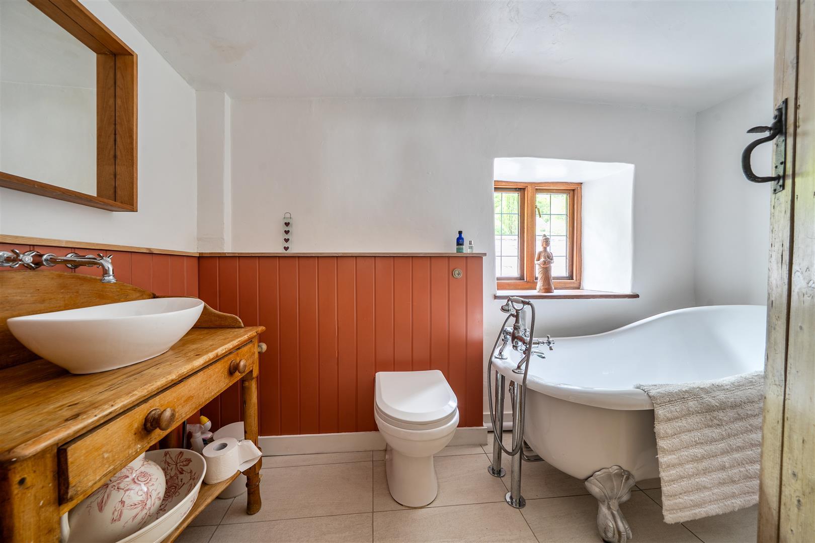 Property Image e98ff444-85bd-4588-ac69-c1cee616b56e