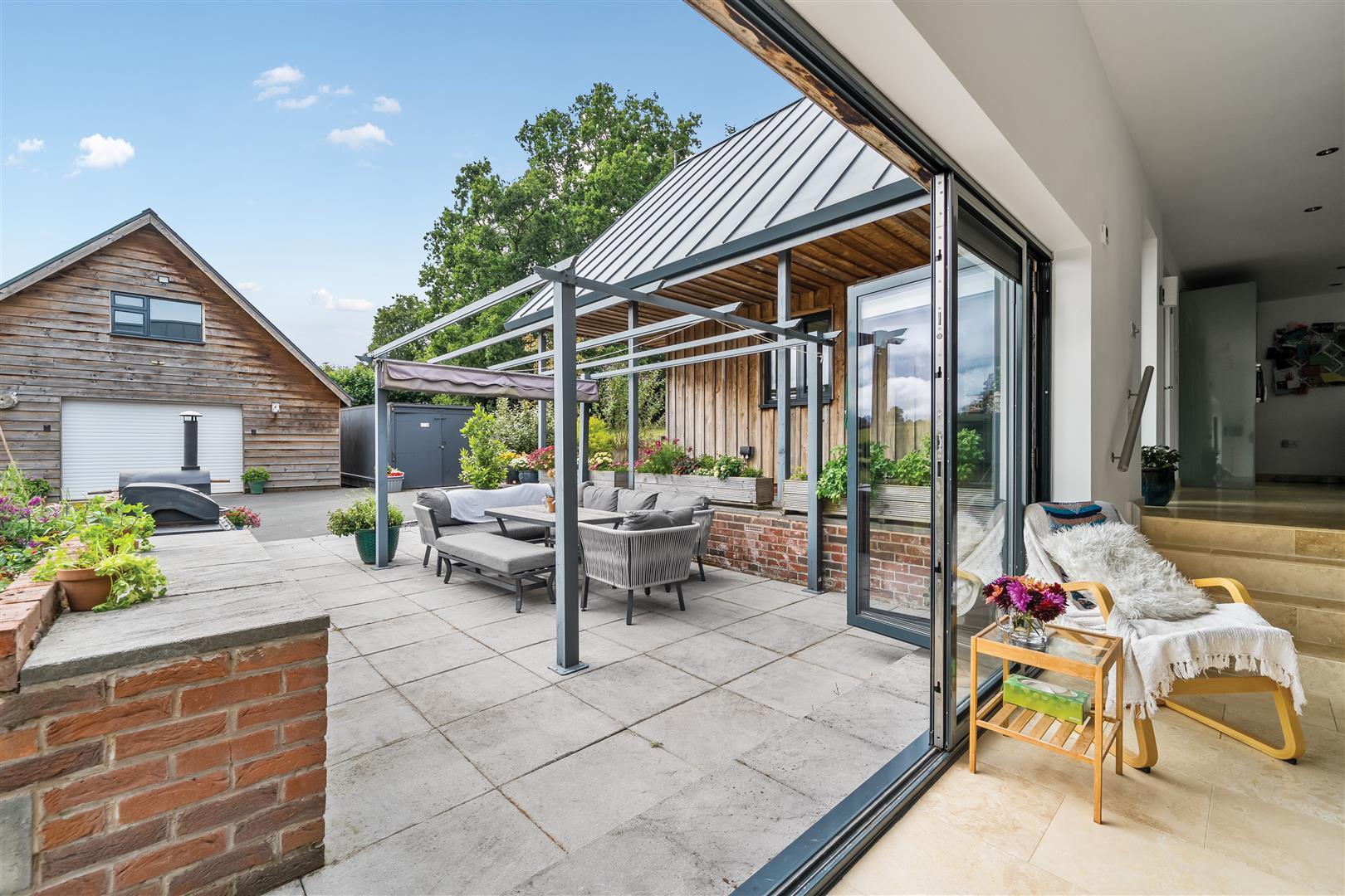 Property Image e990816d-f0ac-4974-b4cd-10f4222d76cc
