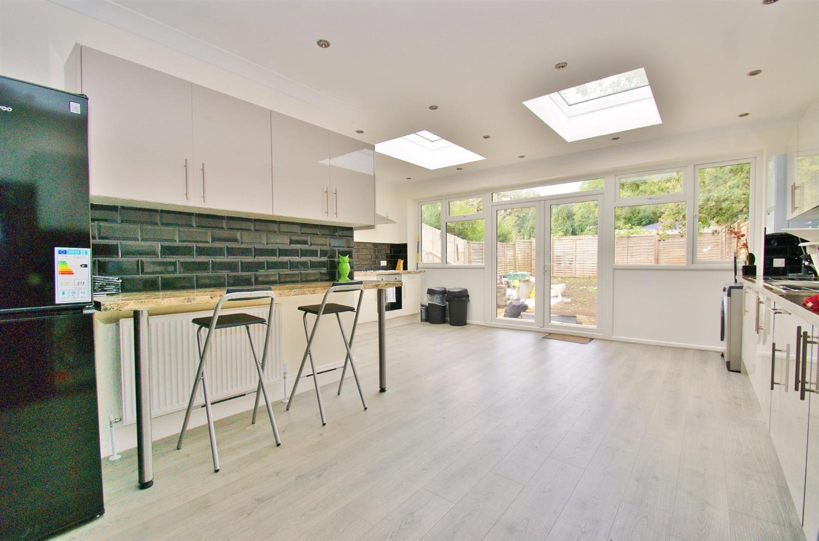 Property Image e99536a5-3205-498f-a4db-55e09139db76