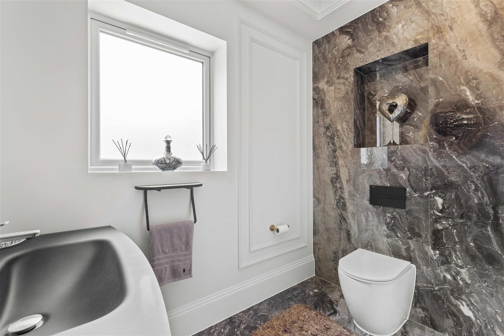 Property Image e99acb30-cc9a-479a-a7ee-c5e46cbf981b
