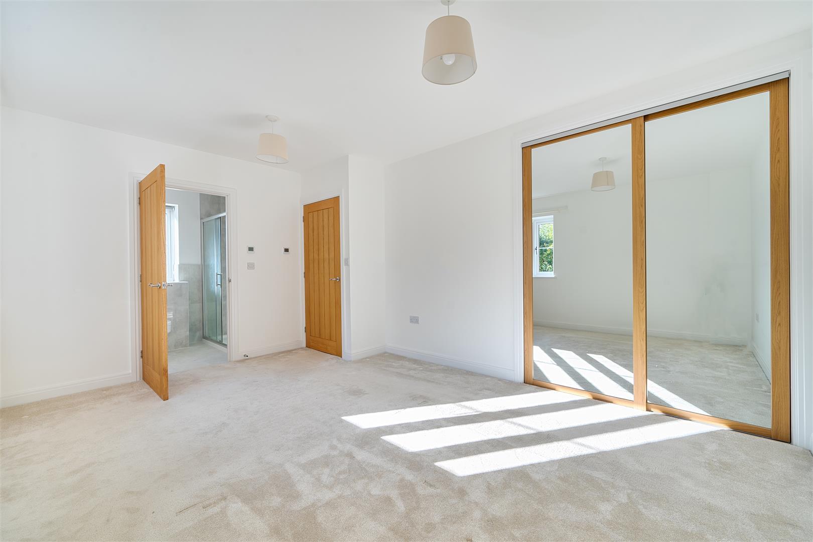 Property Image e9a148c1-7037-4a04-b3a2-e17516b31cfa