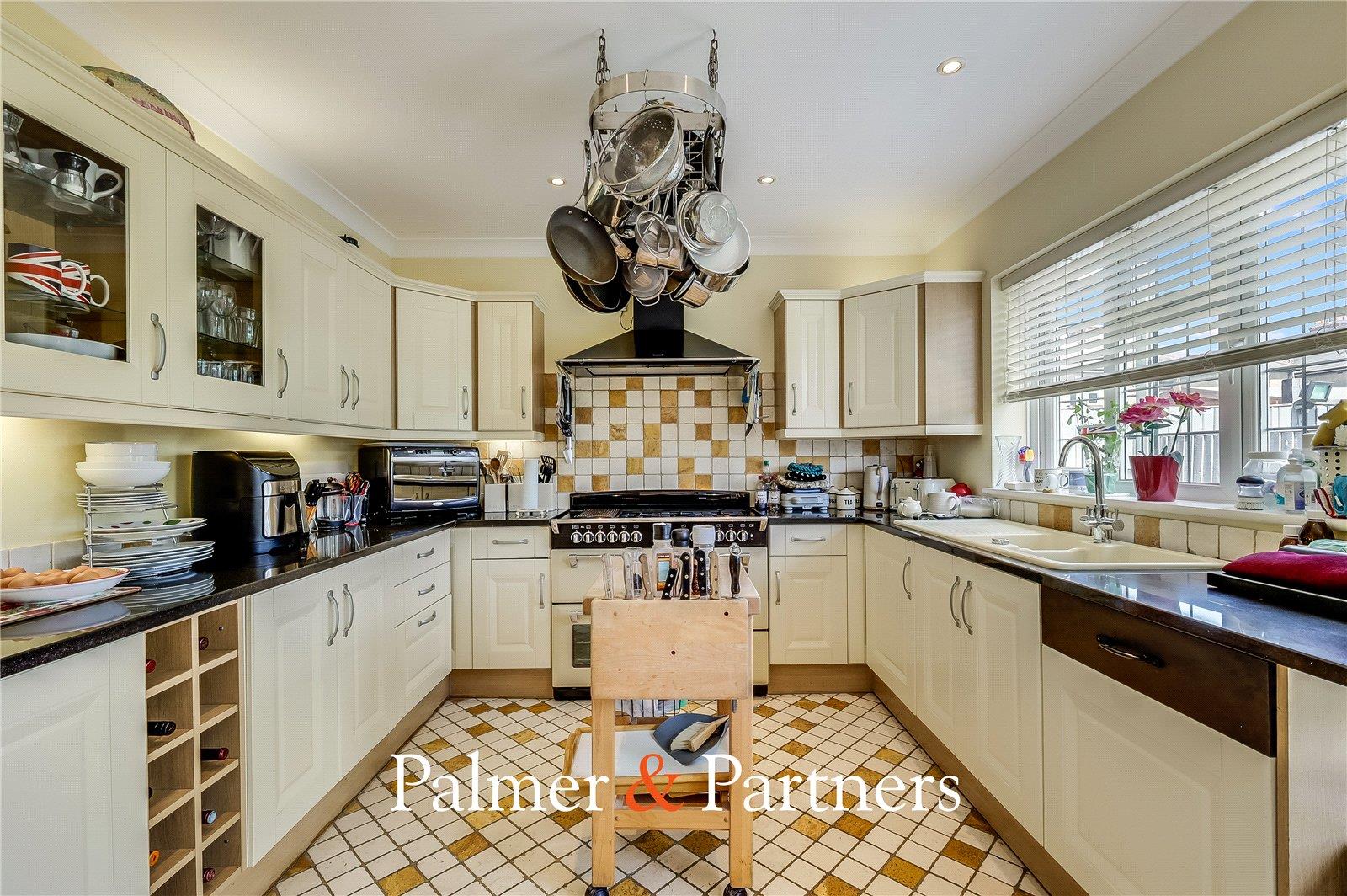 Property Image e9a66a5f-acfd-42d7-b33b-bde39d3dc65e