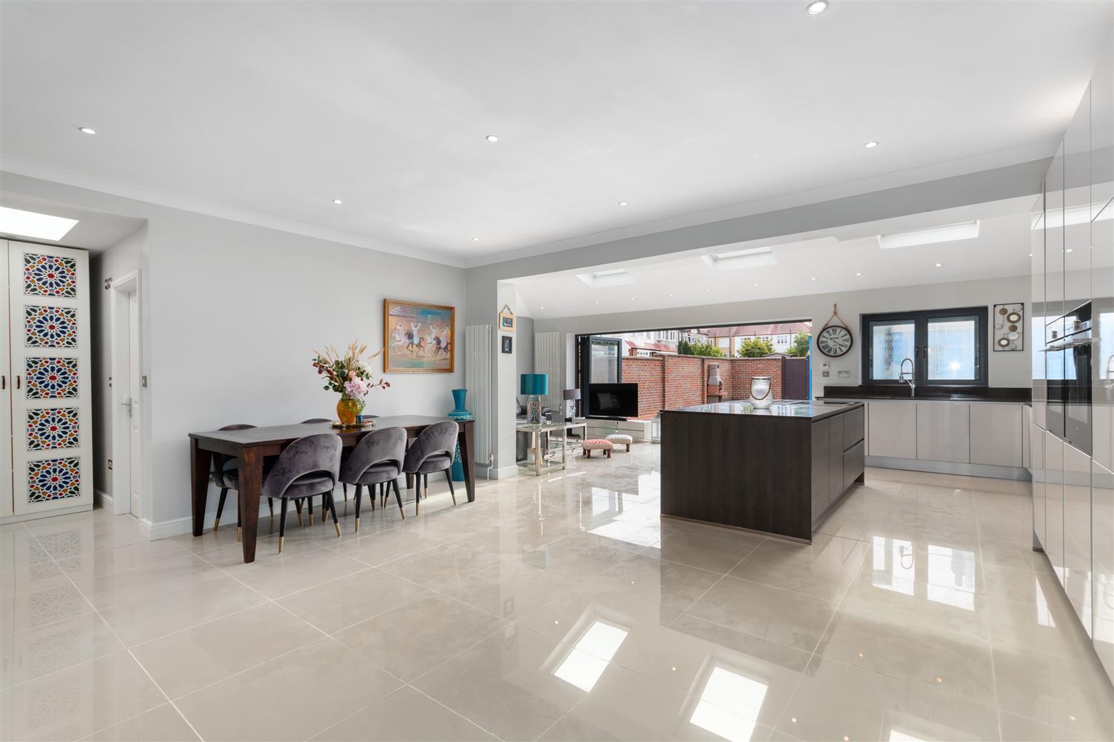 Property Image e9a6e30d-0a1a-441b-b51d-d11fa0079dec