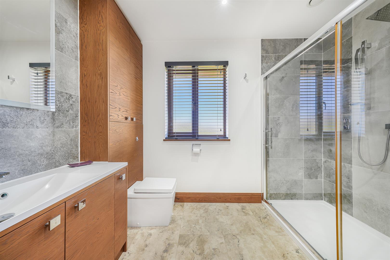 Property Image e9bdbb3c-d240-48ca-9a81-0441f310fd24