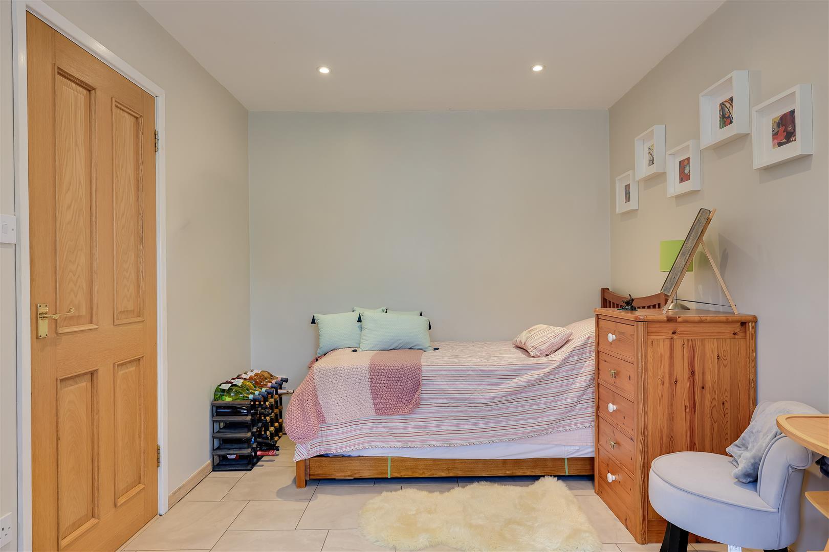 Property Image e9cba040-8ffd-4701-a103-e307dd3d4e47