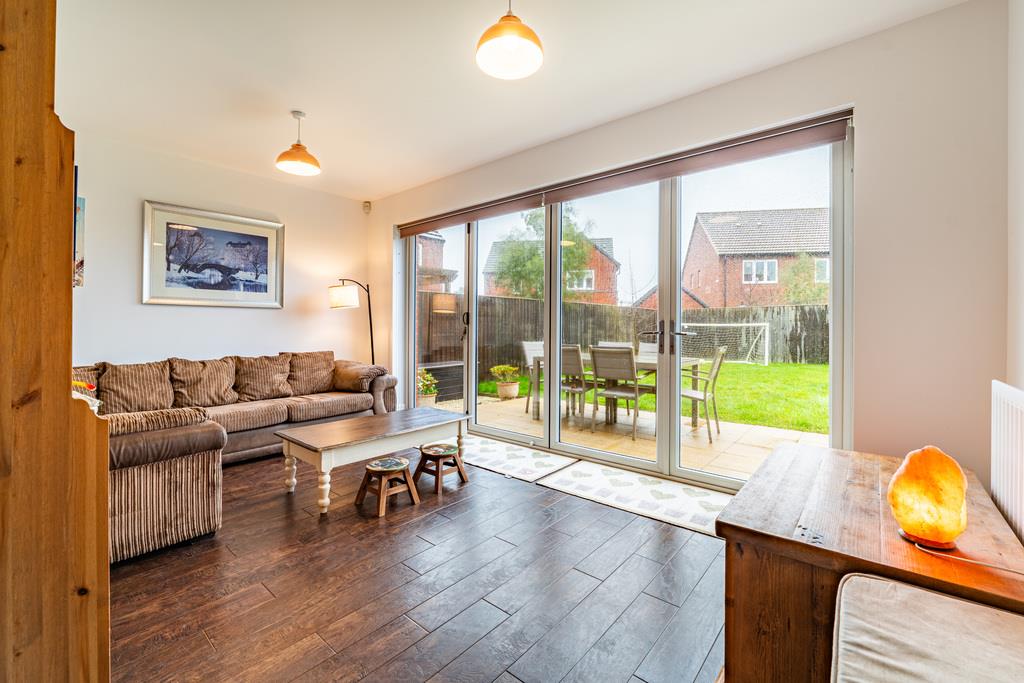 Property Image e9d13f67-8199-41d7-864d-71f74af689e7