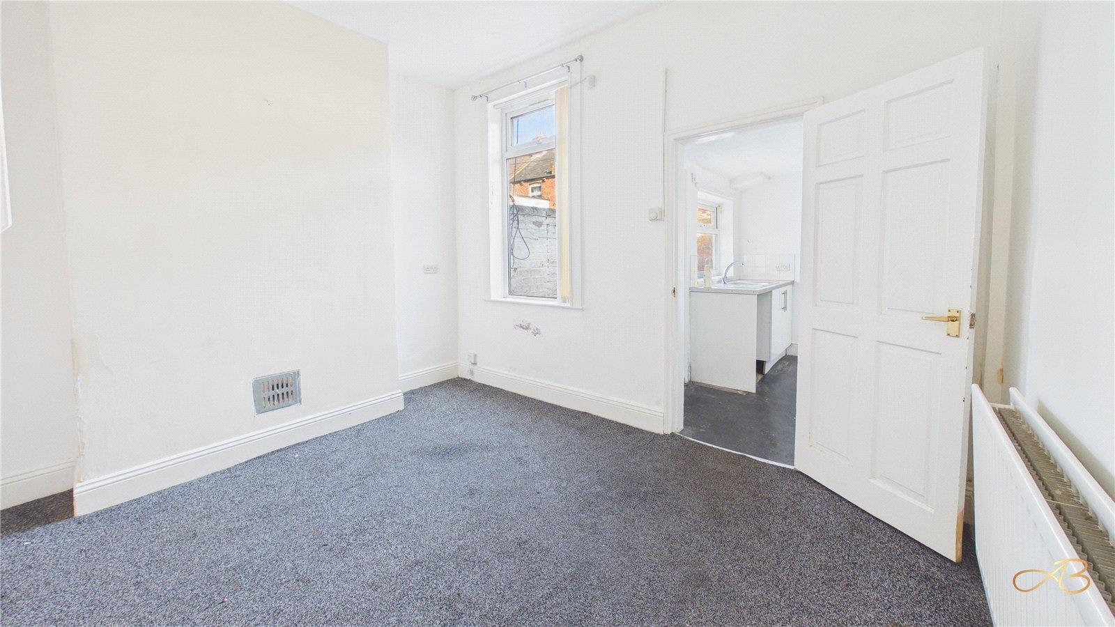 Property Image e9d32fec-8889-47ea-875e-648c7f12840f
