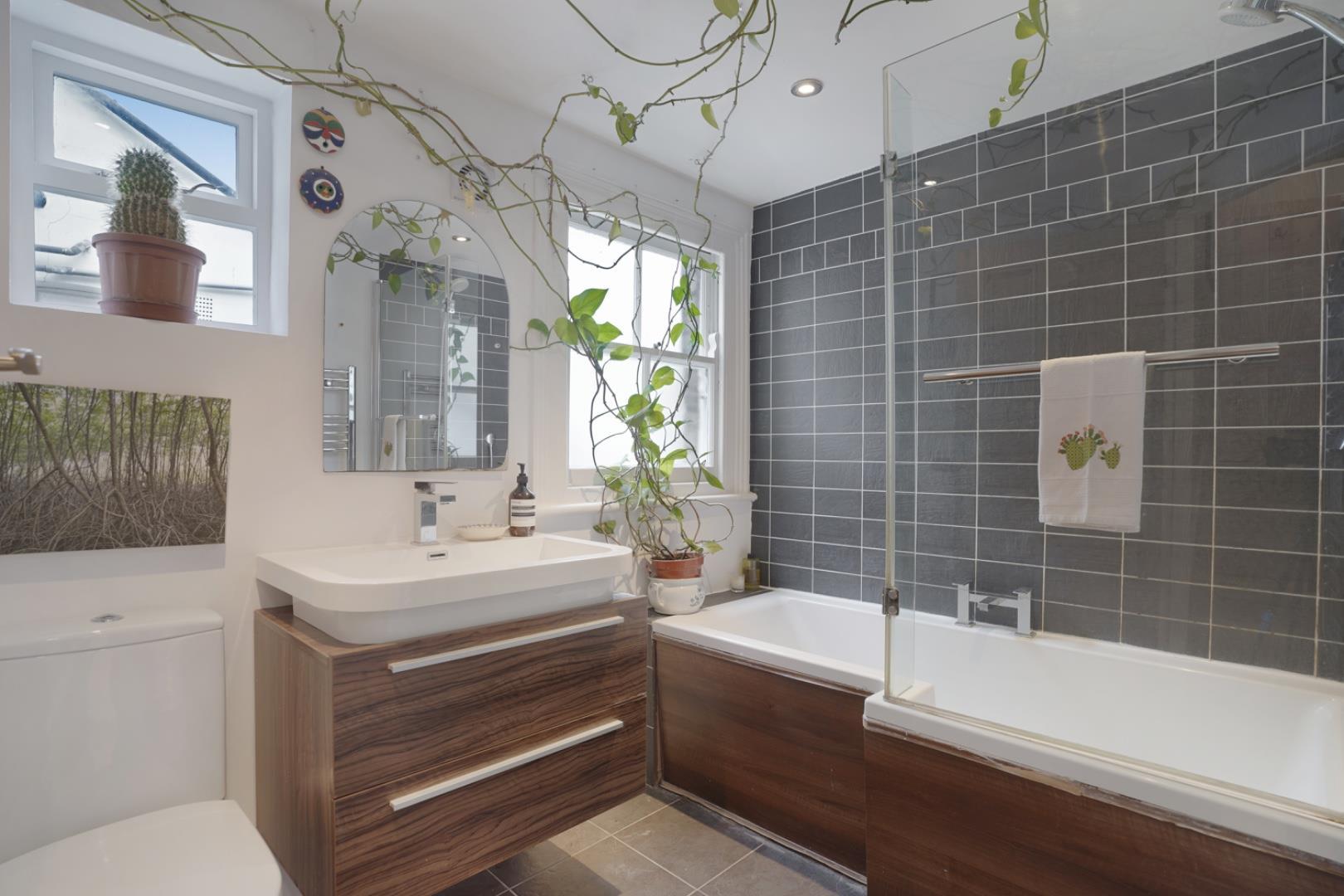 Property Image e9d58872-9915-4cdb-8f63-8c061250dafc