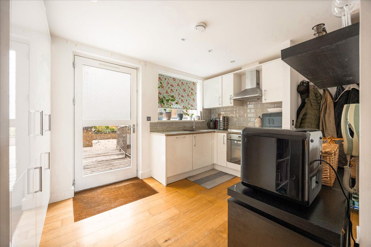 Property Image e9e5a280-a334-418f-854f-4a08ee12cf35