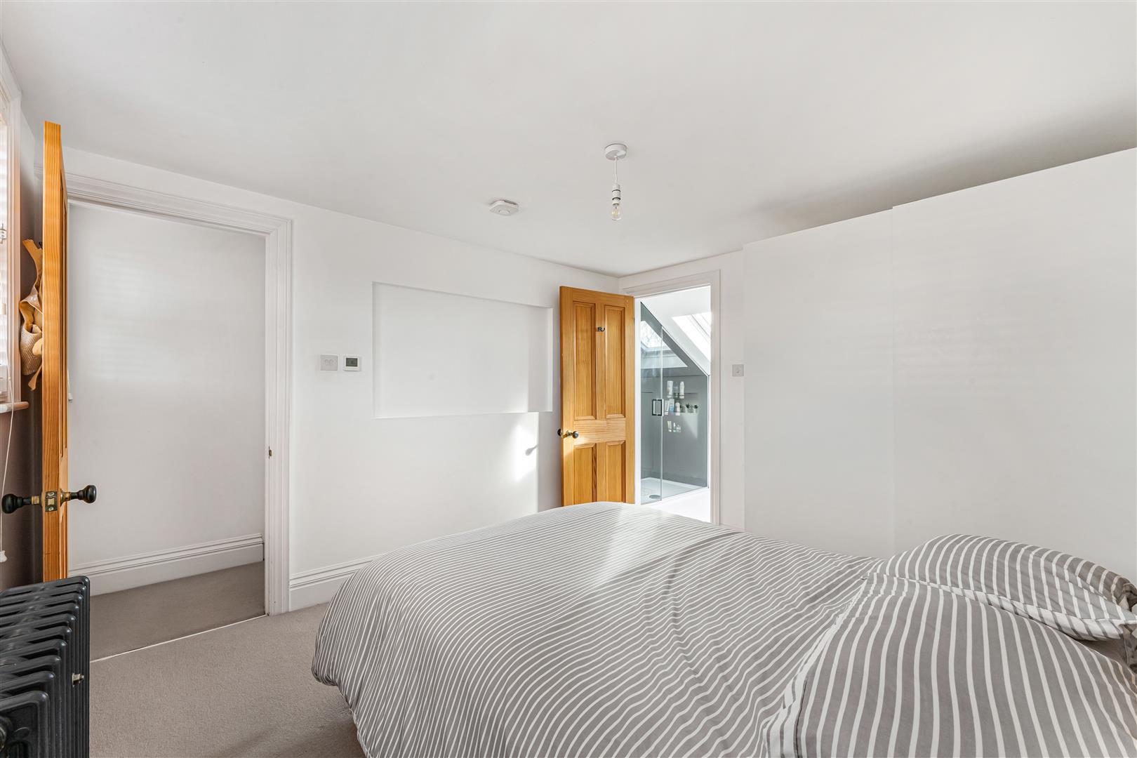 Property Image e9f6d0eb-0101-4fb3-b03b-d9e15c855afe