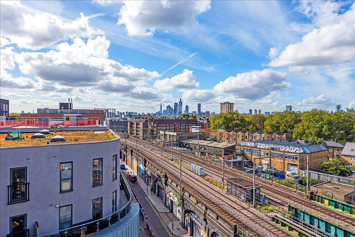 Two bed two bath new build apartment available for long let in the Fisheries E8