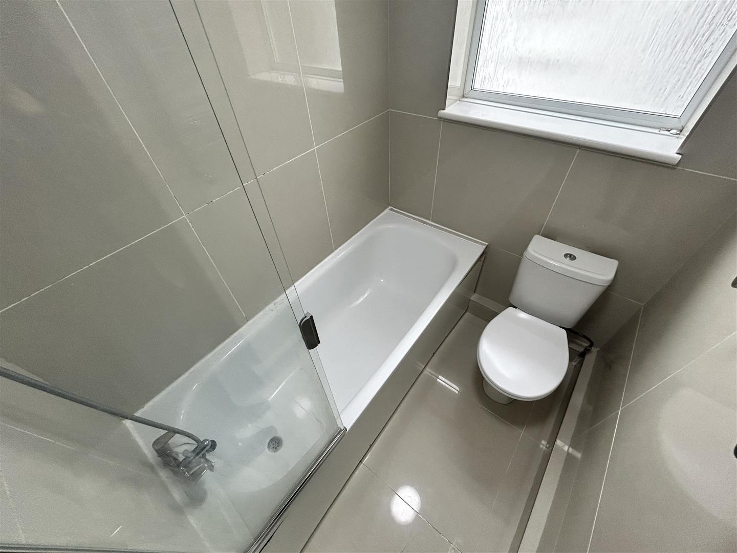 Property Image ea1c855b-d312-4445-b2d7-a35d6f38a3ee