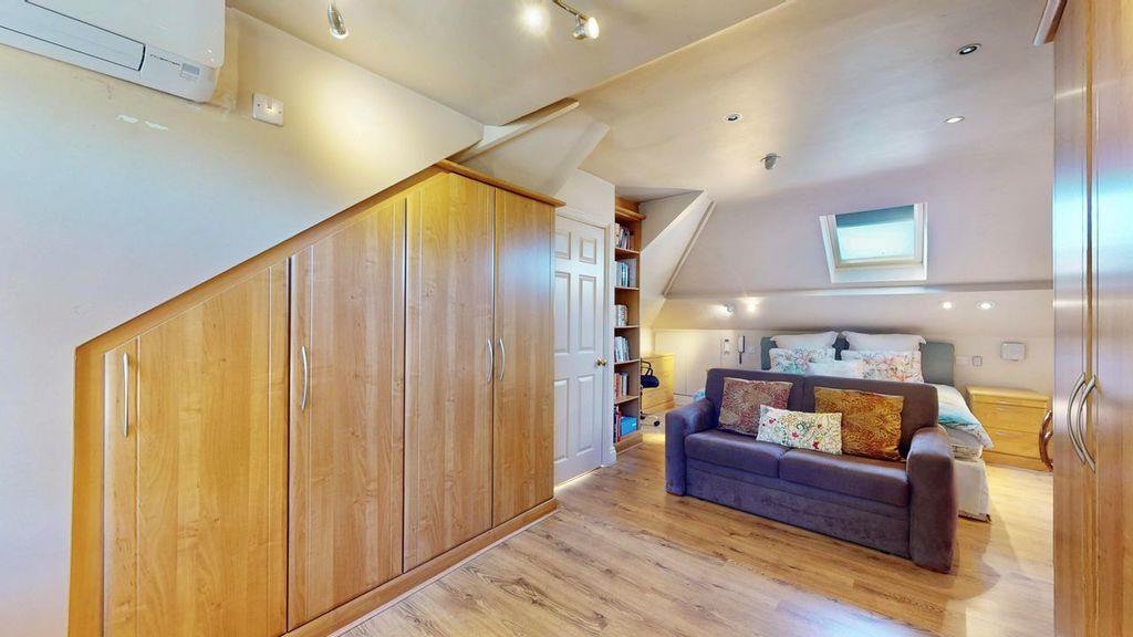 Property Image ea2f24e1-a0fc-4321-9d2b-d8f3f827e29a