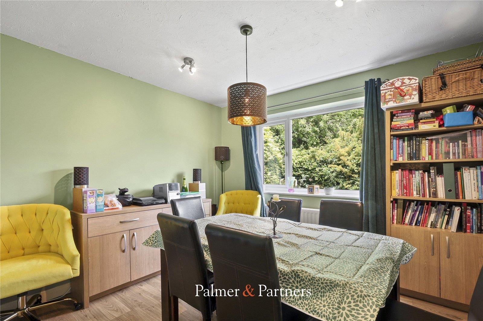 Property Image ea4db305-8f83-49f4-b471-5c73fc3495ad