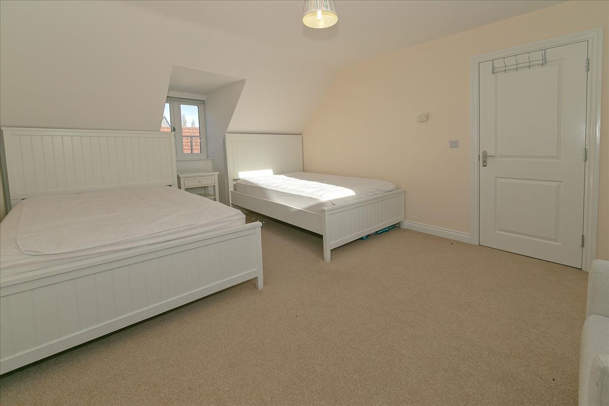 Property Image ea50031e-98be-49df-bcd1-71023e5c8594