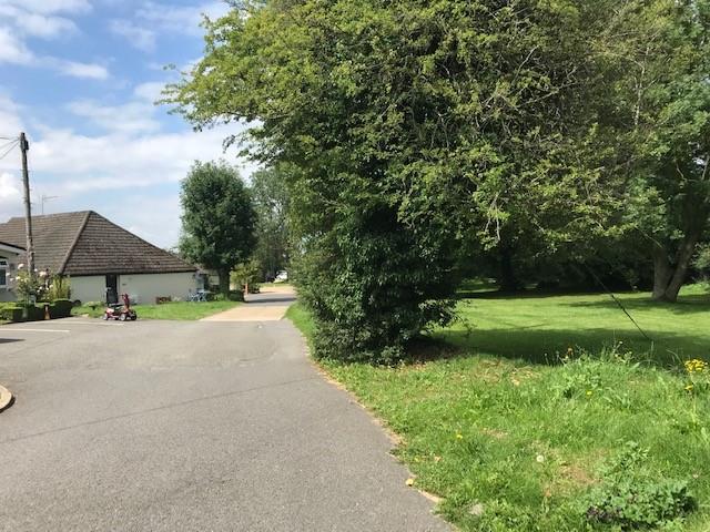Court Farm - Tithepit Shaw Lane - Warlingham