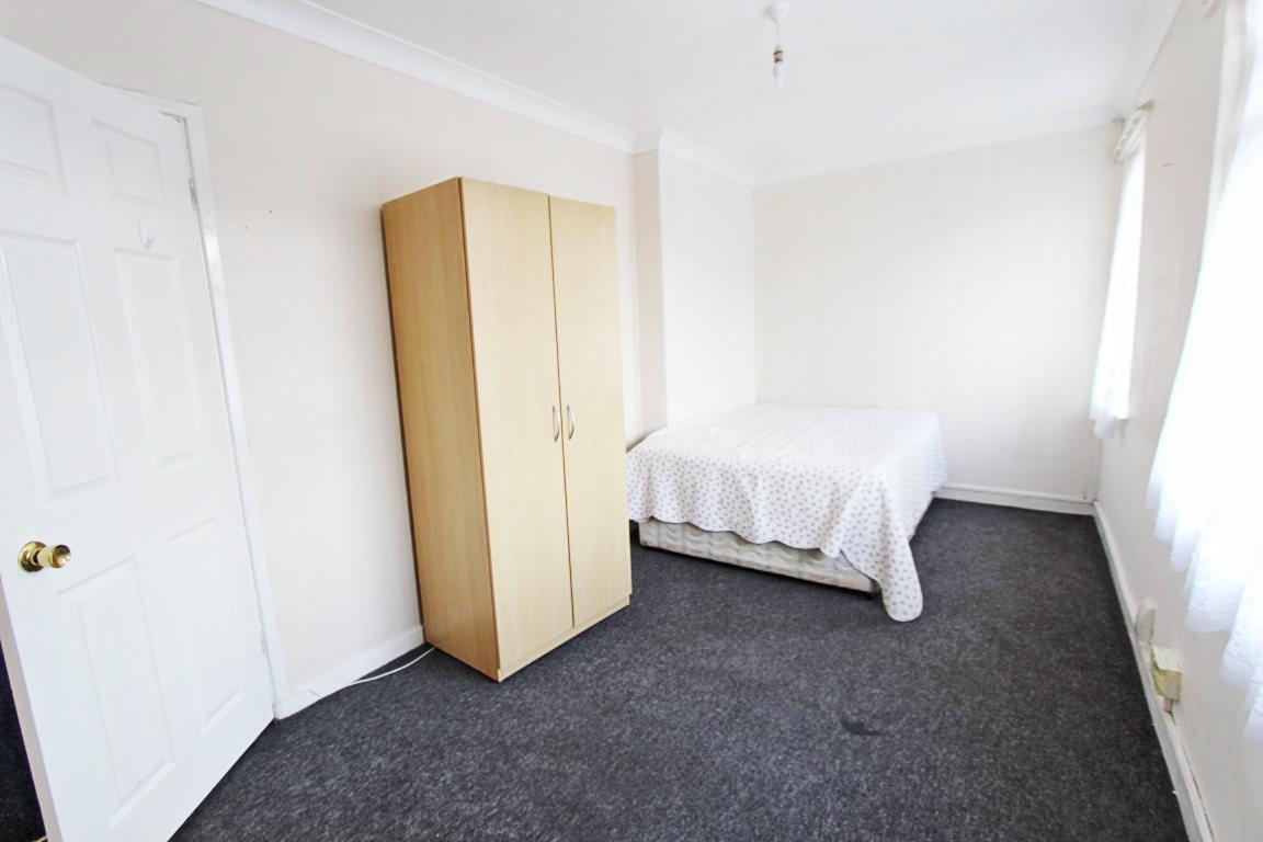 Property Image ea717021-6cb2-48c6-85fa-77a841d3e91d