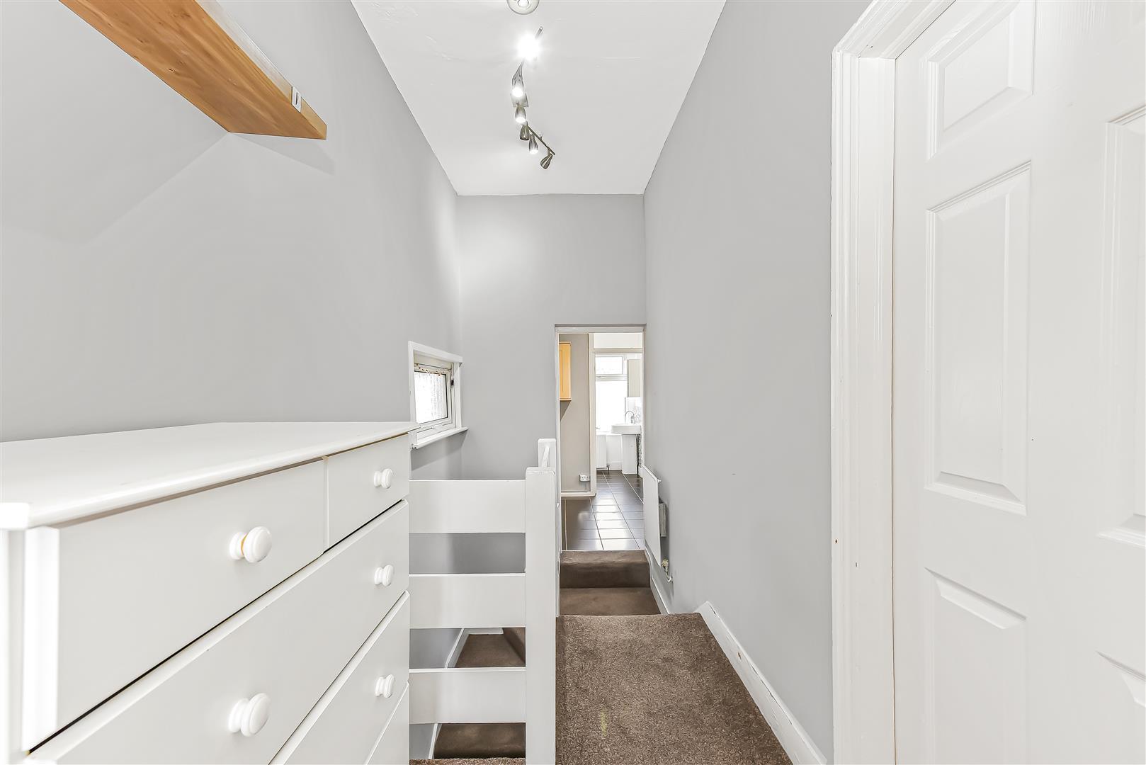 Property Image ea876619-d936-4c9c-8d40-0b471501872d