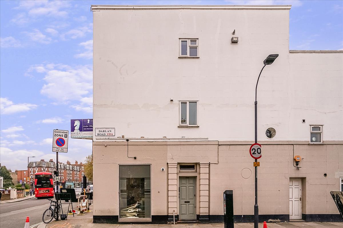 Property Image ea8dc4ee-83a7-43b9-8077-63b8836b0324