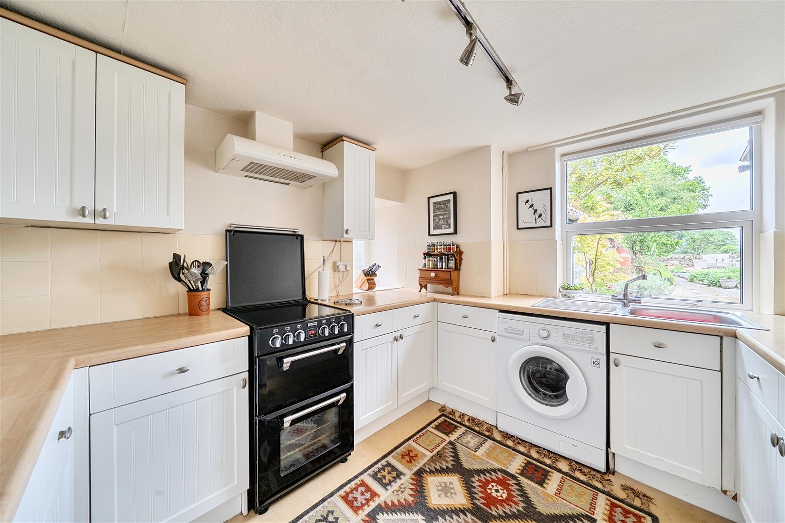 Property Image eabad08c-544b-429f-83e7-9329d47894bc