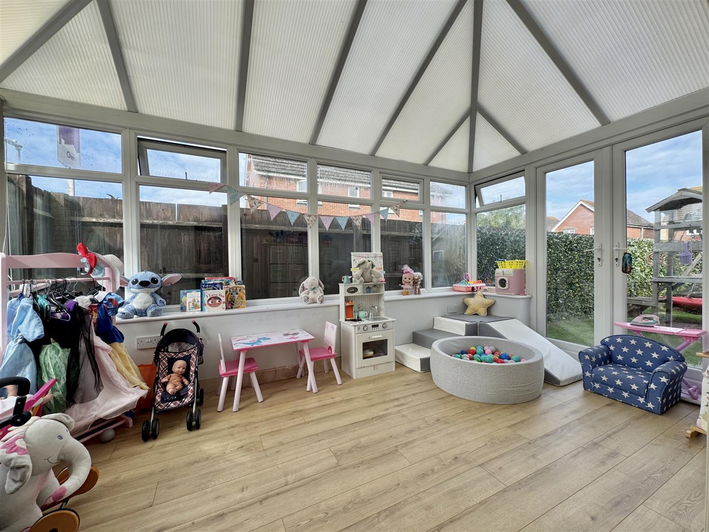 Property Image eac373e6-951e-4e4e-bb0c-58e39926f57b