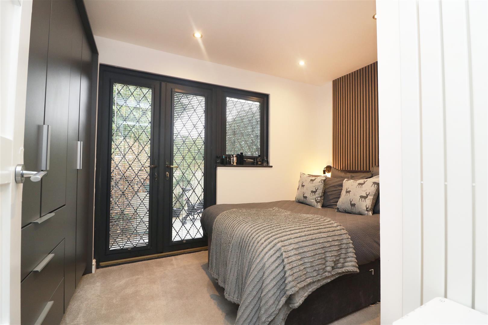 Property Image eac4d39e-f35b-4680-a658-ca608b7ca121
