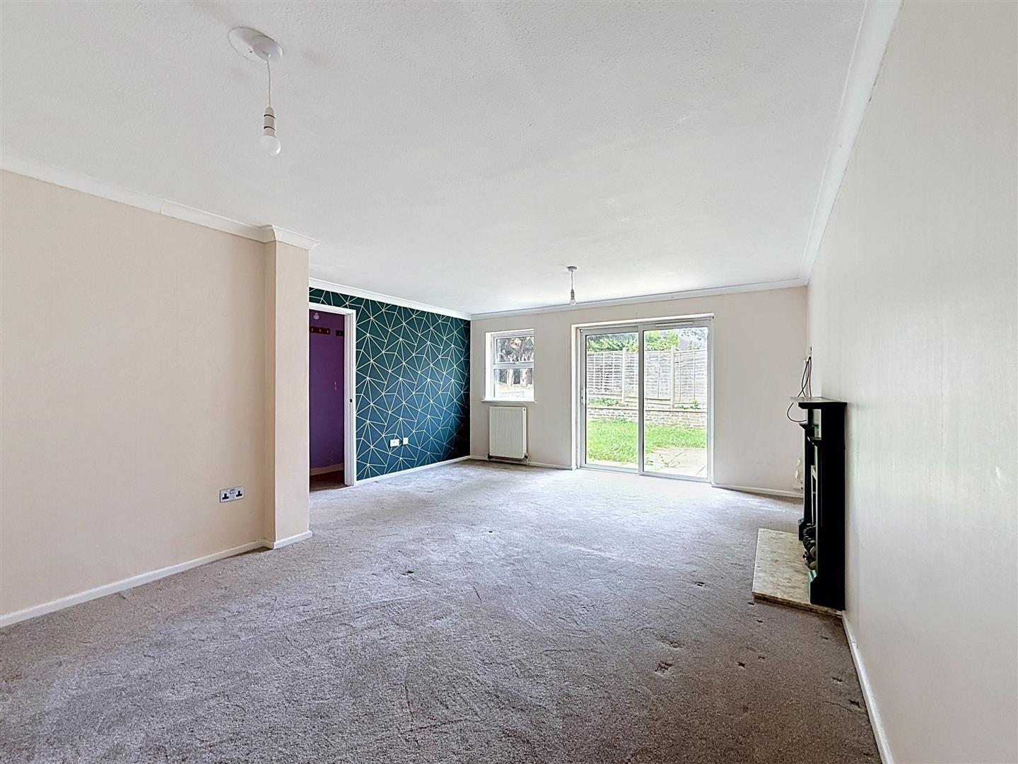 Property Image ead55a0d-b73d-48ca-be95-7f173c252b11