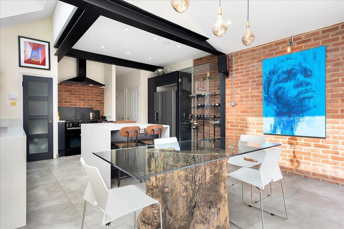 Property Image eb0b44b8-50be-4823-b52d-fa5c44b67c32