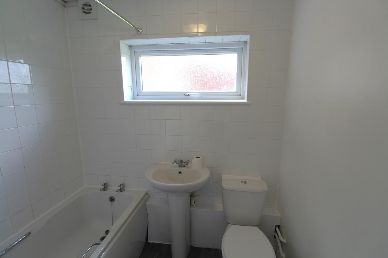 Property Image eb27e8bf-ae77-47d9-a74b-c5ce43178f23